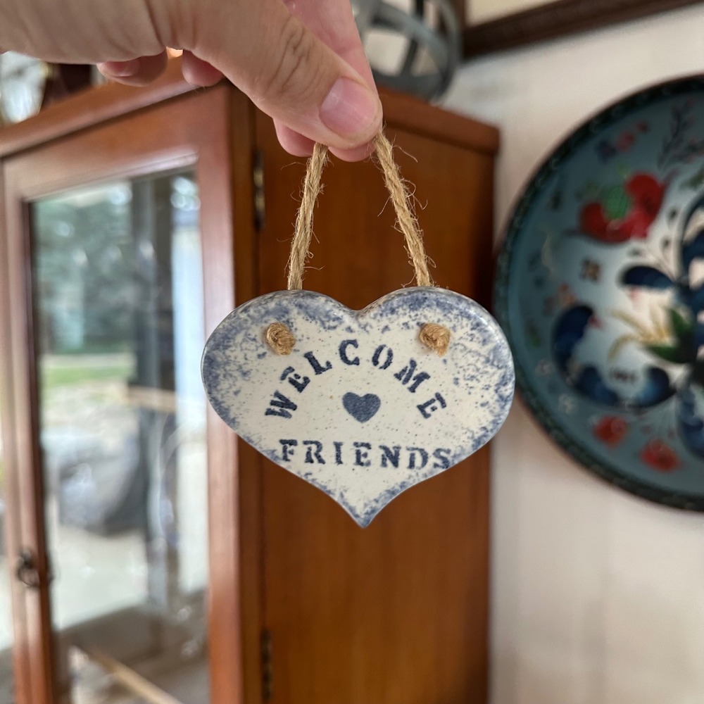 Vtg Ceramic Heart Welcome Friends‎ Wall Hanging Blue Spongeware Cottagecore 4"